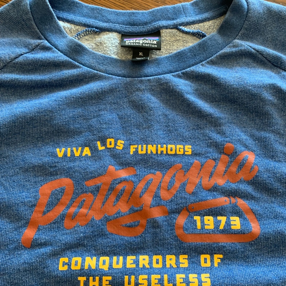 Men’s Patagonia sweatshirt